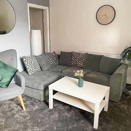 Apartmán Perfect For Contractors & Families! 7 Beds Free Parking Birmingham Exteriér fotografie