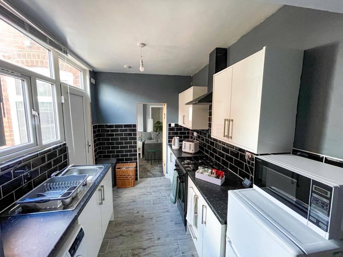 Apartmán Perfect For Contractors & Families! 7 Beds Free Parking Birmingham Exteriér fotografie